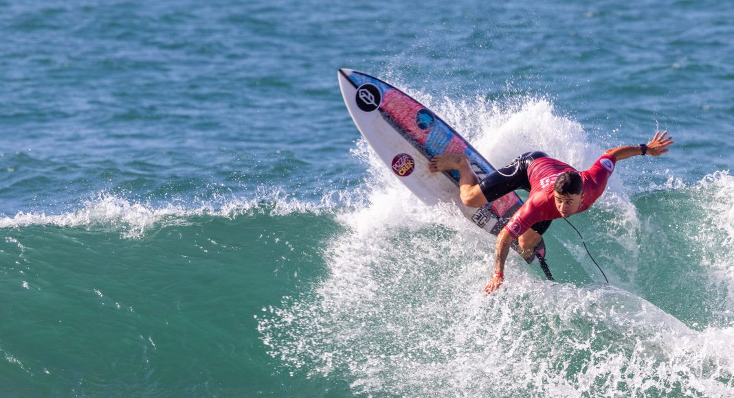 Ballito Pro Cinco brasileiros avançam Waves