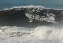 Mar da vida em Nazaré