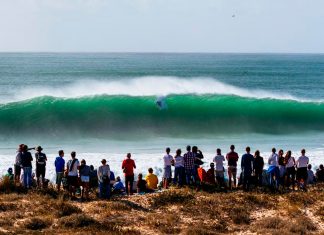 Rip Curl renova licença