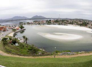 Mutirão limpa a Lagoa