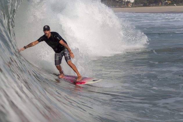 Thiago Bittencourt, Recreio dos Bandeirantes, Rio de Janeiro (RJ). Foto: Felipe Sene / @surfmappers.