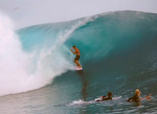 Teahupoo hipnótico