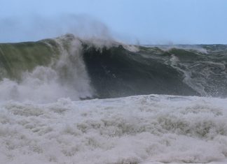 Bombas em Itacoá