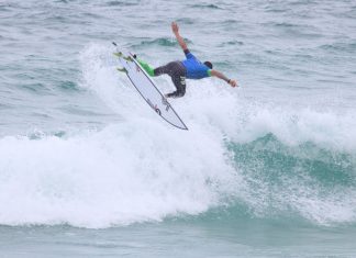 Heitor Alves voa em Cabo Frio