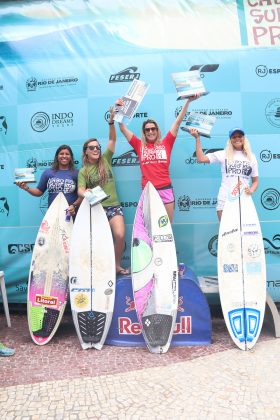 Pódio Feminino Pro, Praia do Forte, Cabo Frio (RJ). Foto: @surfetv / @carlosmatiasrj.