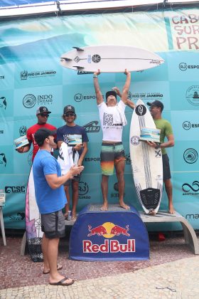 Pódio Masculino Pro, Praia do Forte, Cabo Frio (RJ). Foto: @surfetv / @carlosmatiasrj.