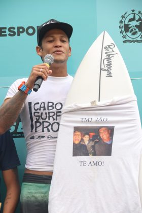 Wesley Leite, Praia do Forte, Cabo Frio (RJ). Foto: @surfetv / @carlosmatiasrj.