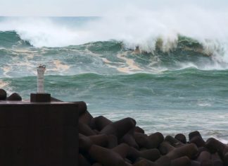 Big surf no Japão