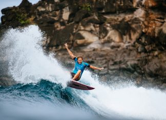 Stephanie vence em Honolua