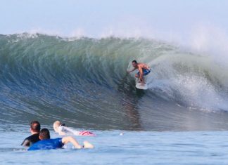 Surfista assume presidência