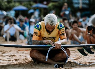 Italo Ferreira prepara livro