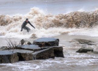 Surfistas em alerta