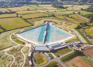 Piscina reabre em Bristol