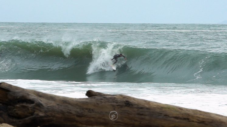 Gabriel Medina, Paúba, São Sebastião (SP). Foto: Anderson Ramalho / @stokedsoulfilms.