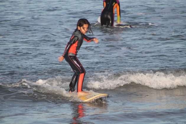 Marina Costa, 7 anos, Funcional Surf Kids, Imbituba (SC). Foto: @nortoninacio.