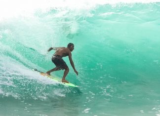 Swell bomba em Ubatuba