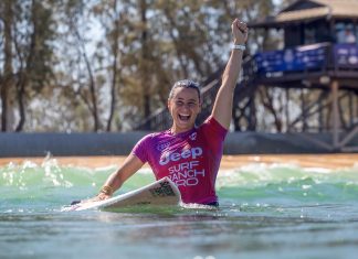 Johanne vence na piscina