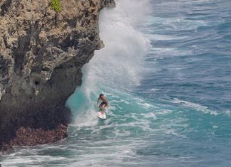 Uluwatu do penhasco