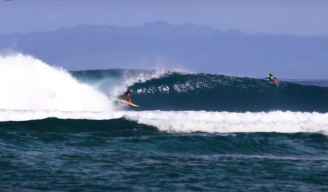 Depois que uma candidatura à cidadania canadense foi rejeitada, Brooks  venceu o evento de surf no