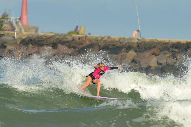 Circuito Surf Talentos 2021, Molhes da Barra, Laguna (SC). Foto: Márcio David.