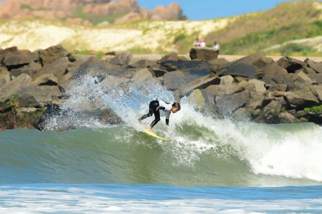 Circuito Surf Talentos 2021, Molhes da Barra, Laguna (SC). Foto: Márcio David.