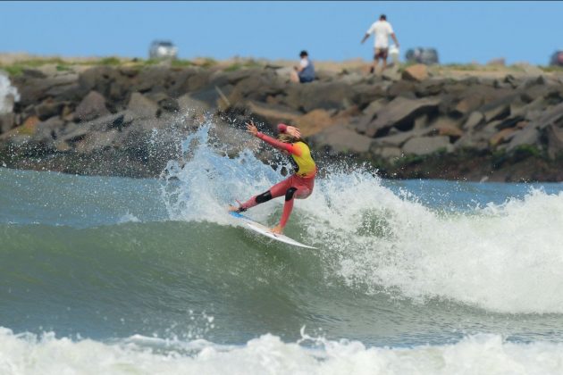 Circuito Surf Talentos 2021, Molhes da Barra, Laguna (SC). Foto: Márcio David.