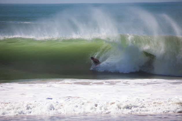 Clay Marzo, Supertubos, Peniche, Portugal. Foto: André Carvalho.