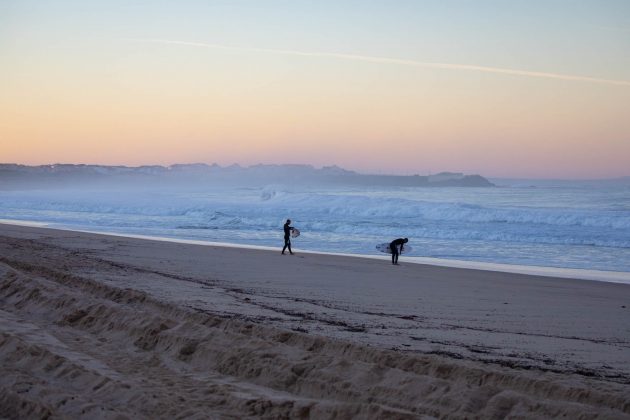 Italo e Jadson André, Supertubos, Peniche, Portugal. Foto: André Carvalho.