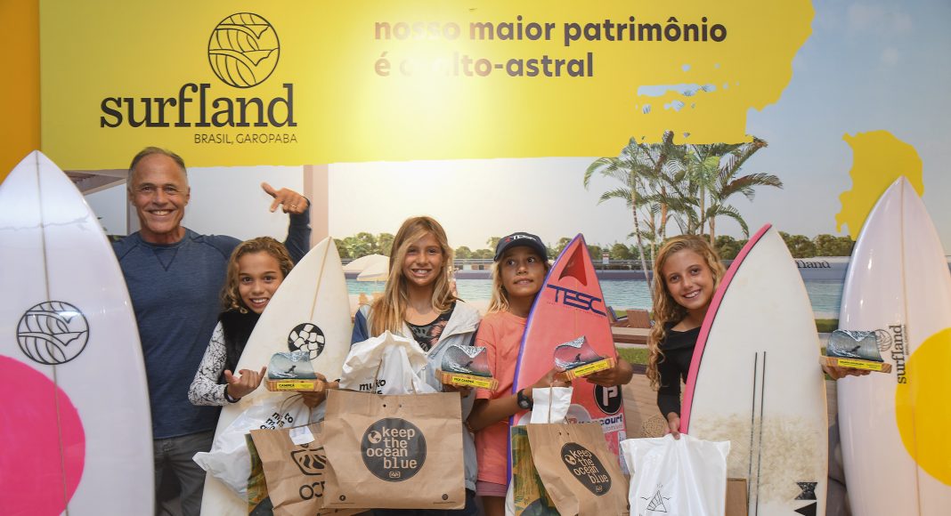 Pódio Sub 12 Feminino, Surfland Brasil apresenta Circuito Surf Talentos Oceano 2022, Garopaba (SC). Foto: Marcio David.