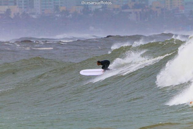 Jaime Viudes, Galhetas, Guarujá (SP). Foto: Cesar Surf Fotos.