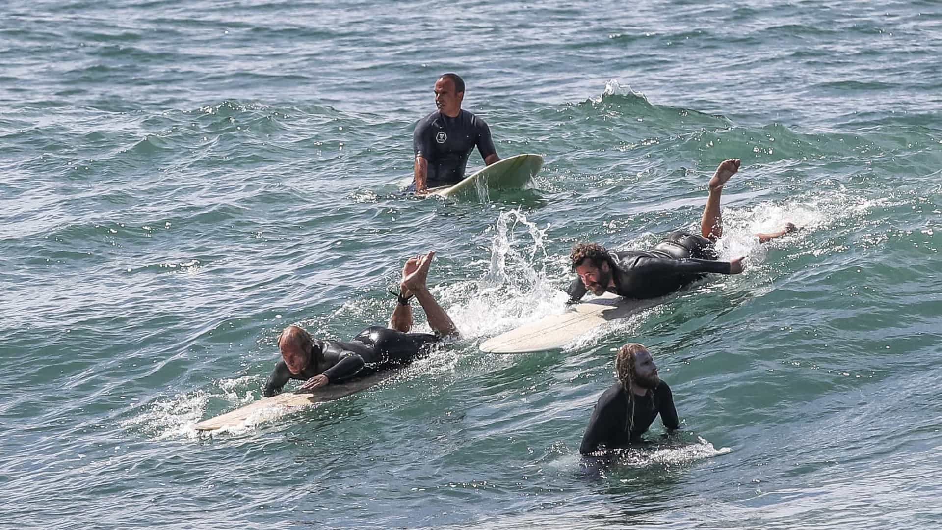 Ministro da Cultura de Portugal, Adão e Silva rema durante evento em Figueira da Foz.