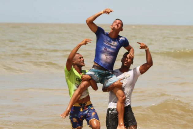 CBsurf em Água Doce, Ilha do Mosqueiro (PA). Foto: Rogério Fernandez.