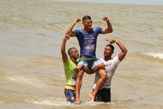 CBsurf em Água Doce, Ilha do Mosqueiro (PA). Foto: Rogério Fernandez.