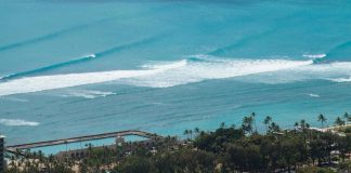 Surfista perde um pé no Havaí