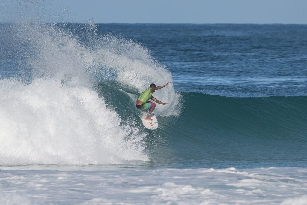 Aniversariante do dia, Weslley Dantas faz os recordes do QS masculino.