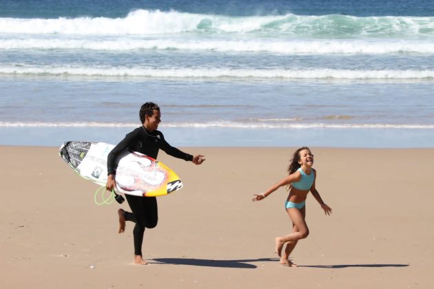 Gabriel e Júlia Leal, Portugal. Foto: Divulgação.