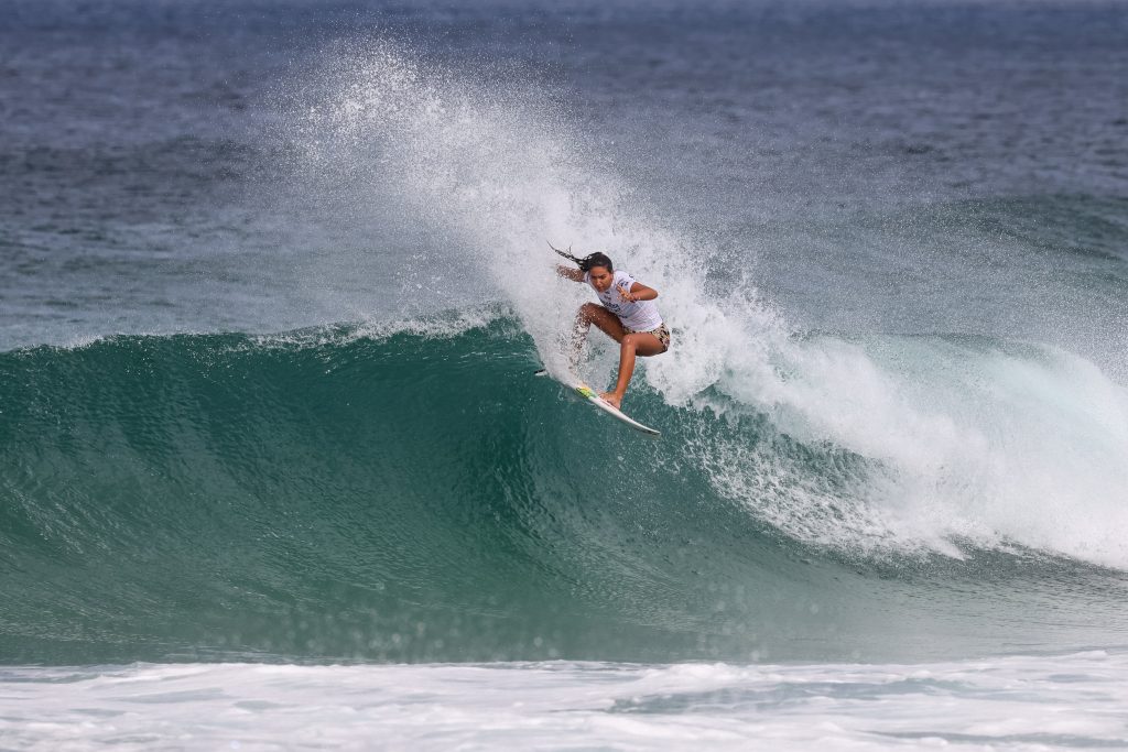 Sophia Medina no Saquarema Surf Festival 2023 (Smorigo/WSL)