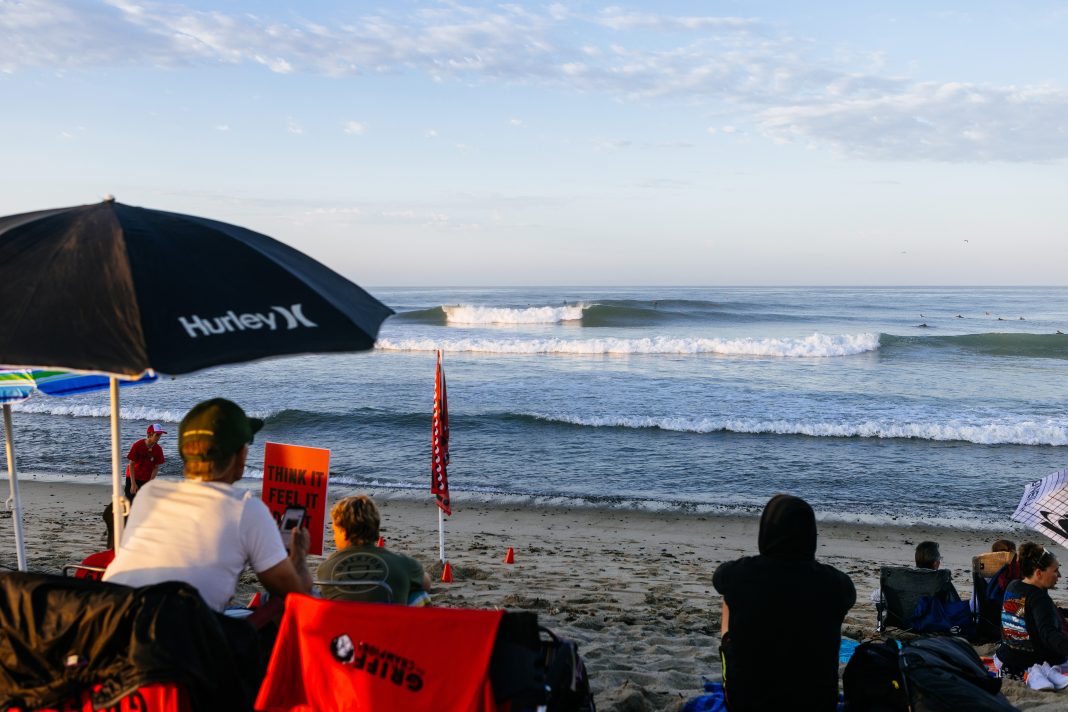 CT 2024 WSL Finals continua em Trestles Waves