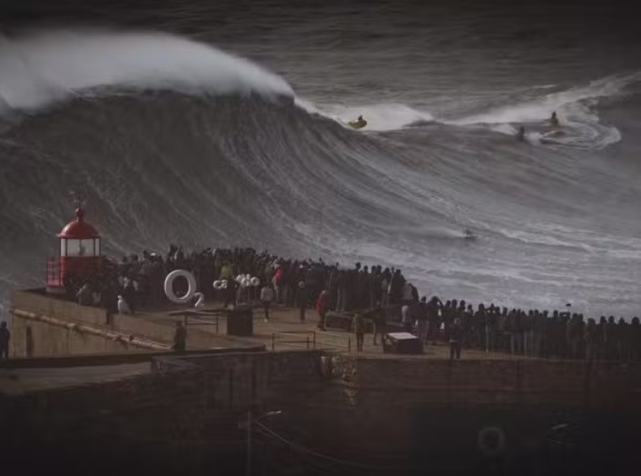 Nazaré - Lucas Chumbo - 24 de fevereiro 2024 - Swell histórico.