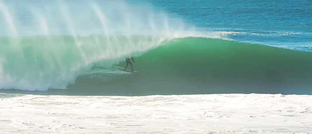 Super Tubos, Portugal, swell -janeiro 2024 - video - Portuguese Pipeline On Sand