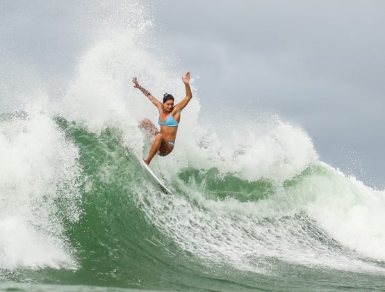 Luana Silva, Snapper Rocks, Austrália. Foto: Fabricio Rinke.