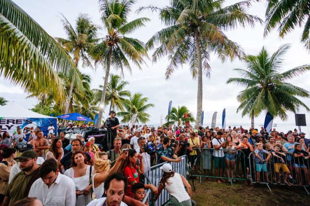 Público, Tahiti Pro 2024, Teahupoo. Foto: WSL / Matt Dunbar.