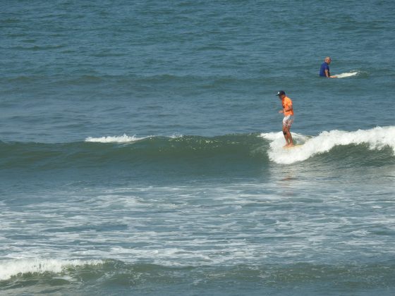 Primeiro Torneio Brasileiro Interclubes de Longboard, Quebra Mar, Santos (SP). Foto: Fábio Paulista.