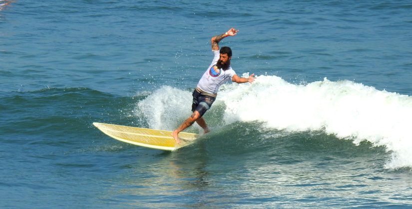 Primeiro Torneio Brasileiro Interclubes de Longboard, Quebra Mar, Santos (SP). Foto: Fábio Paulista.