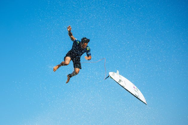 Italo Ferreira, Tahiti Pro 2024, Teahupoo. Foto: WSL / Sloane.