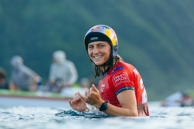 Molly Picklum, Tahiti Pro 2024, Teahupoo. Foto: WSL / Matt Dunbar.