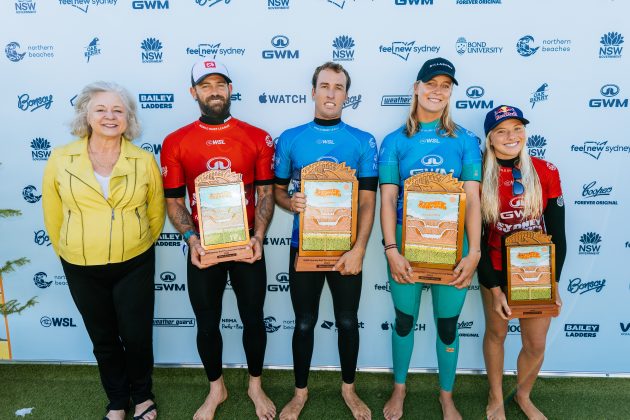 Sue Heins, Alejo Muniz, Jordan Lawler, Erin Brooks e Isabella Nichols, Sydney Surf Pro 2024, North Narrabeen, New South Wales, Austrália. Foto: WSL / Cait Miers.