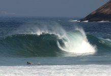 Finais e freesurf em Itacoá