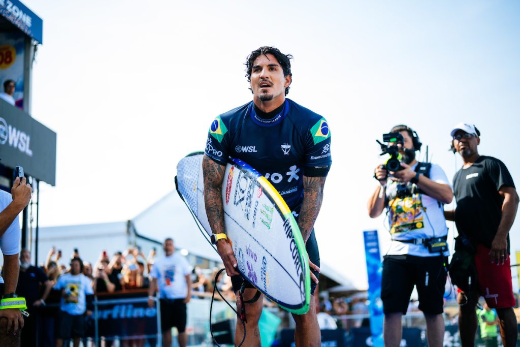 Gabriel Medina não compete bem contra Griffin Colapinto.