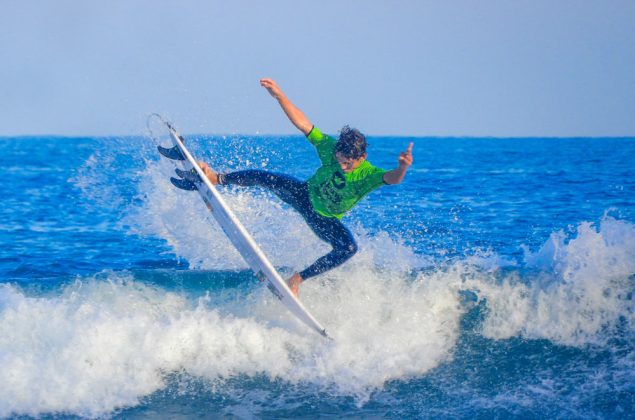 Bryan Almeida, Hang Loose Surf Attack, Praia da Baleia, São Sebastião (SP). Foto: Erik Medalha.